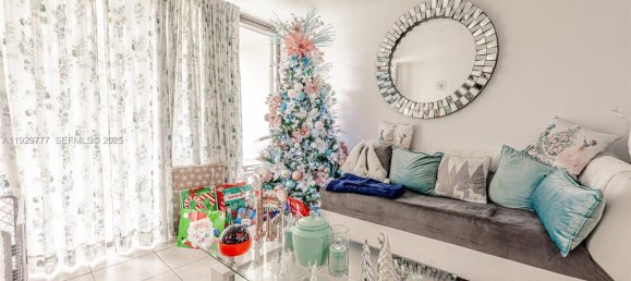 2 Schlafzimmer Gewerbliche Immobilien in Miami, USA, Nr. 614493 2