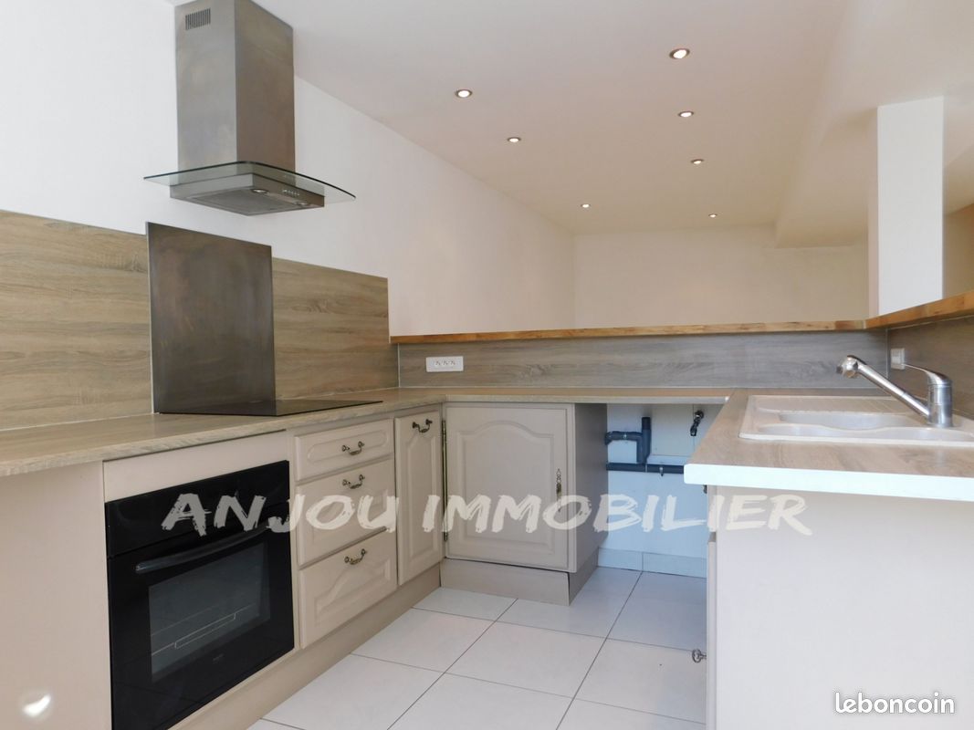 6 bedrooms House in Mayenne, France No. 342018