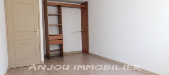 6 bedrooms House in Mayenne, France No. 342018 4