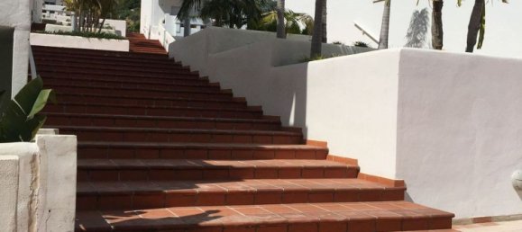 Dúplex de 4 dormitorios en Estepona, Spain No. 55661 2