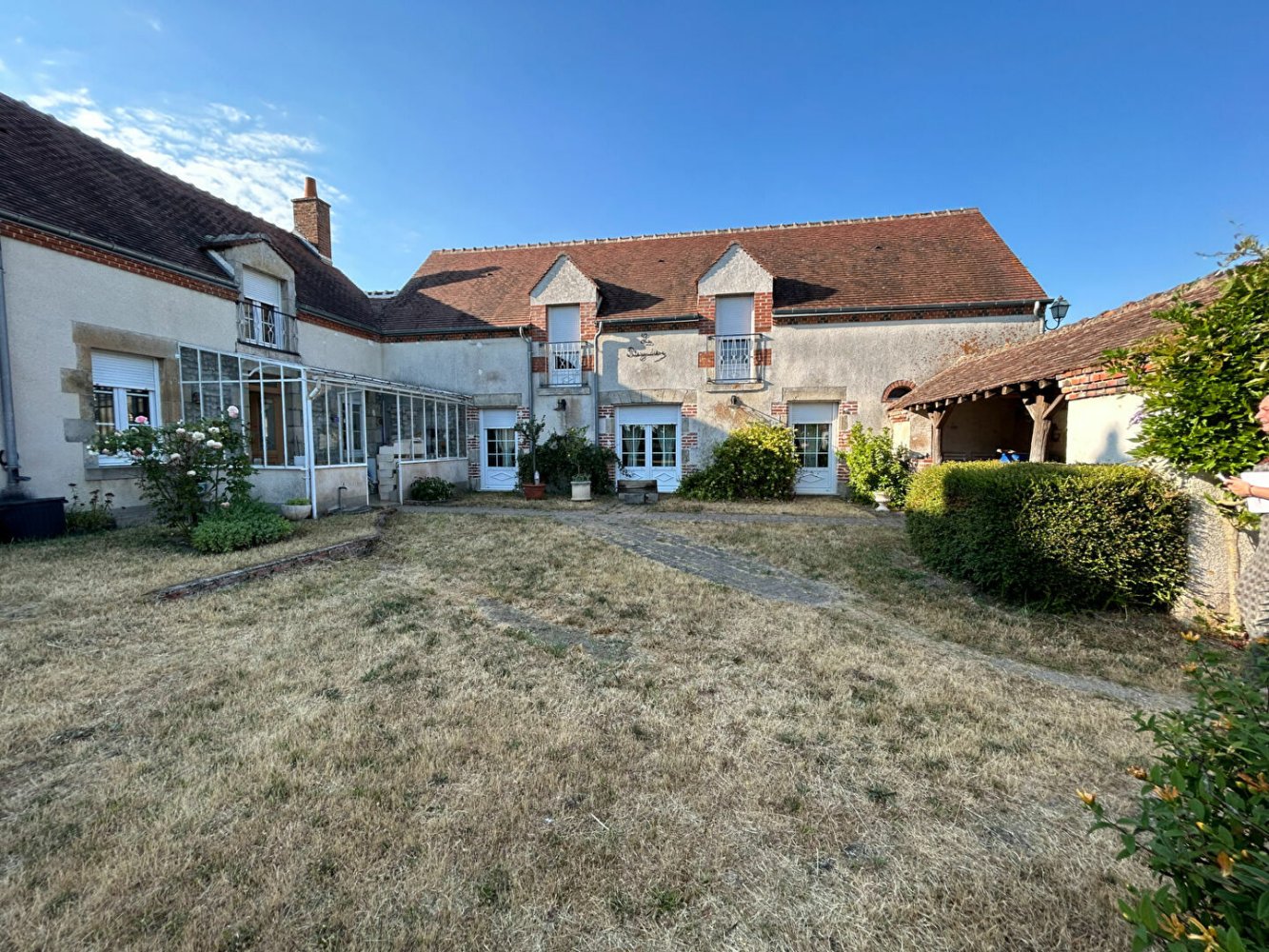 5 bedrooms House in Saint-Martin-d'Abbat, France No. 227632