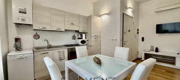 2 bedrooms Apartment in Verona, Italy No. 312103 4