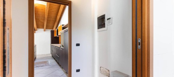 2 bedrooms Apartment in Mariano Comense, Italy No. 311306 28