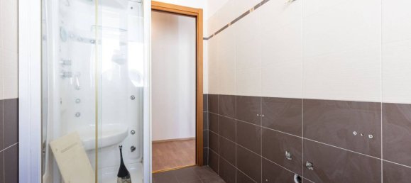 2 bedrooms Apartment in Mariano Comense, Italy No. 311306 13