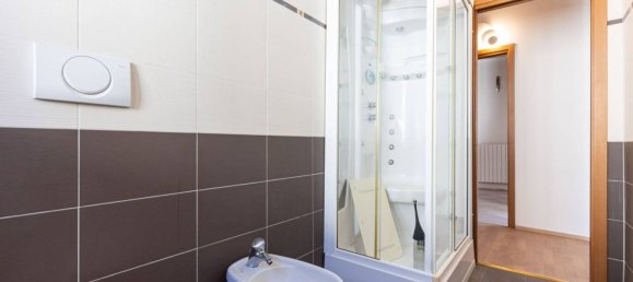 2 bedrooms Apartment in Mariano Comense, Italy No. 311306 12