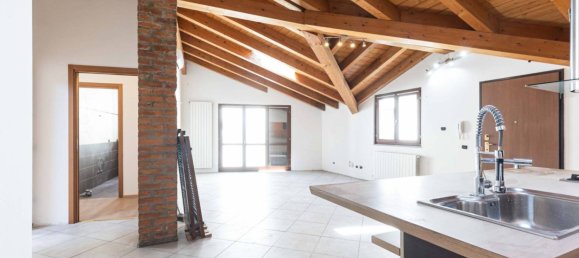 2 bedrooms Apartment in Mariano Comense, Italy No. 311306 11