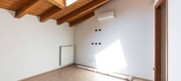 2 bedrooms Apartment in Mariano Comense, Italy No. 311306 22