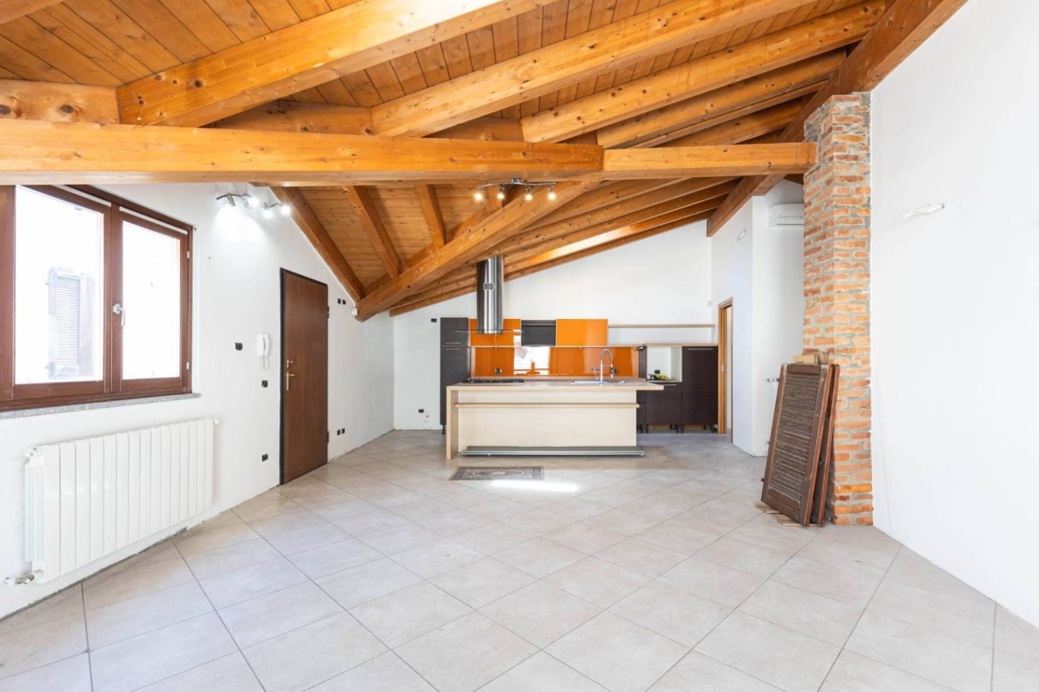 2 bedrooms Apartment in Mariano Comense, Italy No. 311306