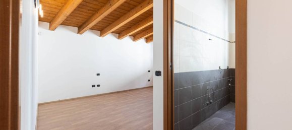 2 bedrooms Apartment in Mariano Comense, Italy No. 311306 18