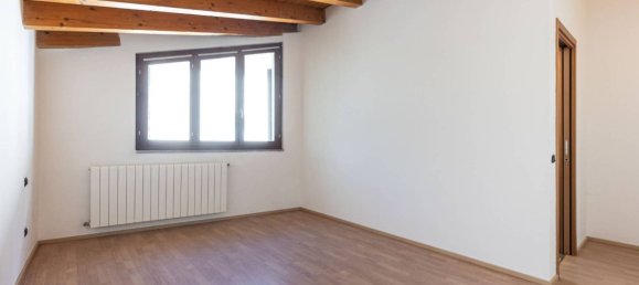 2 bedrooms Apartment in Mariano Comense, Italy No. 311306 17