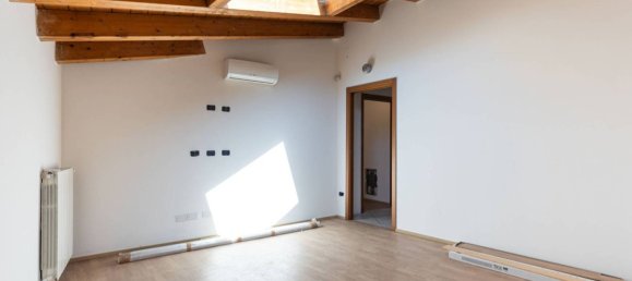 2 bedrooms Apartment in Mariano Comense, Italy No. 311306 21