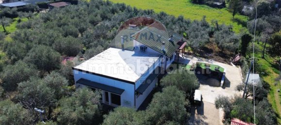 Коммерческая недвижимость с 3 комнатами в Фоссачезия, Италия № 62678 23