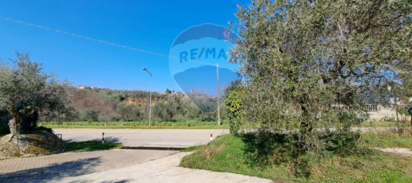 Коммерческая недвижимость с 3 комнатами в Фоссачезия, Италия № 62678 36