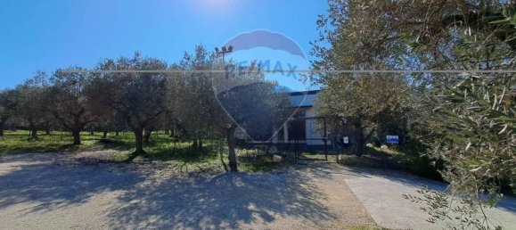 Коммерческая недвижимость с 3 комнатами в Фоссачезия, Италия № 62678 35