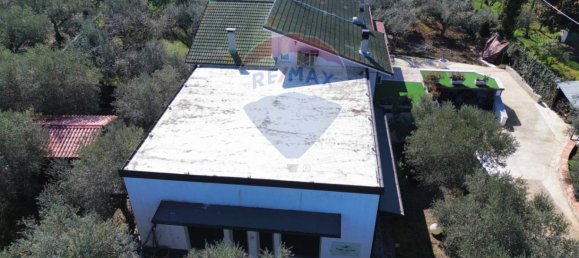 Коммерческая недвижимость с 3 комнатами в Фоссачезия, Италия № 62678 32