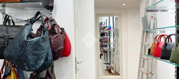 Propiedad comercial de 1 habitación en Rome, Italy No. 57339 11