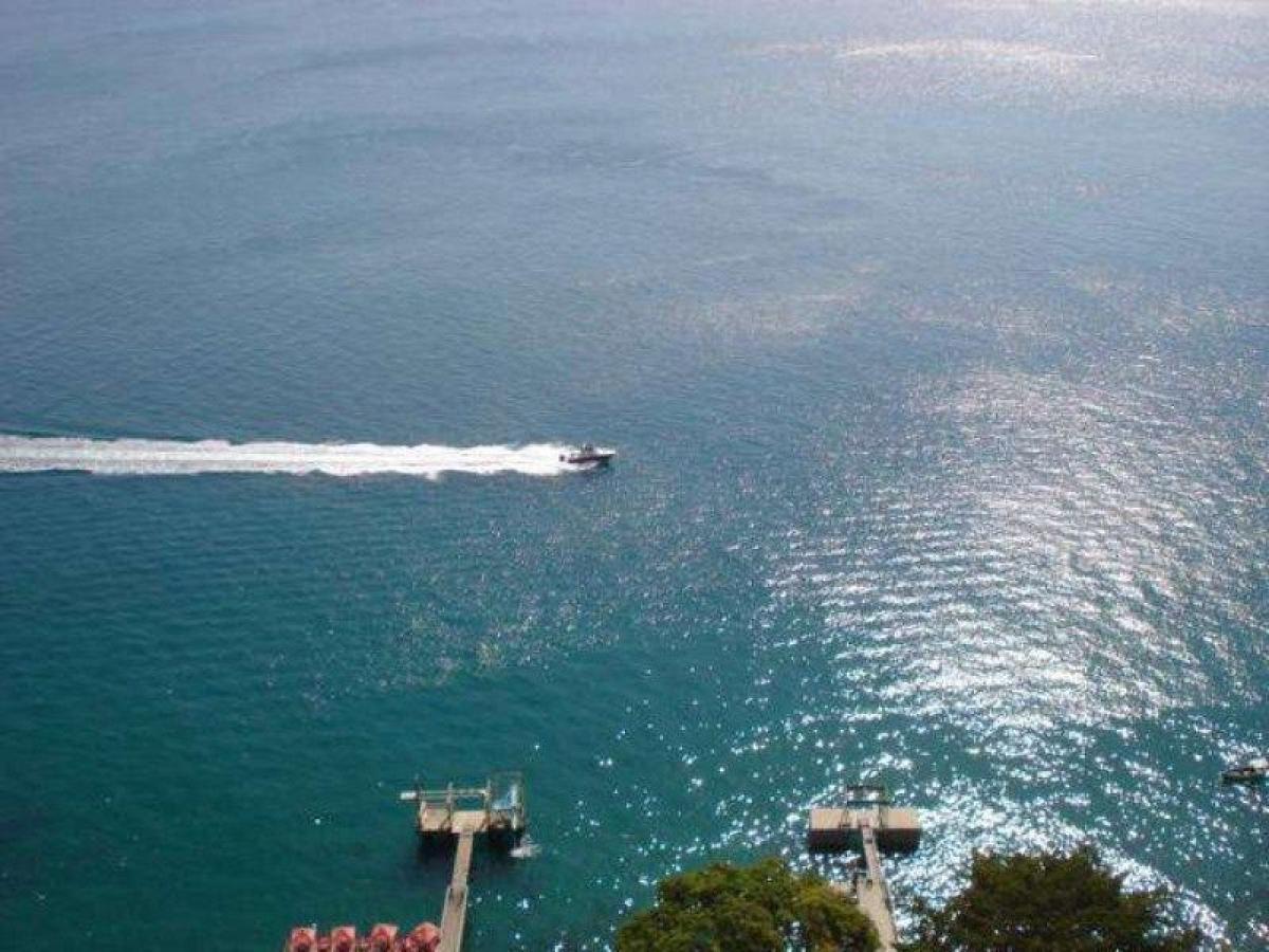 Apartamento de 4 dormitorios en Salvador, Brazil No. 434280