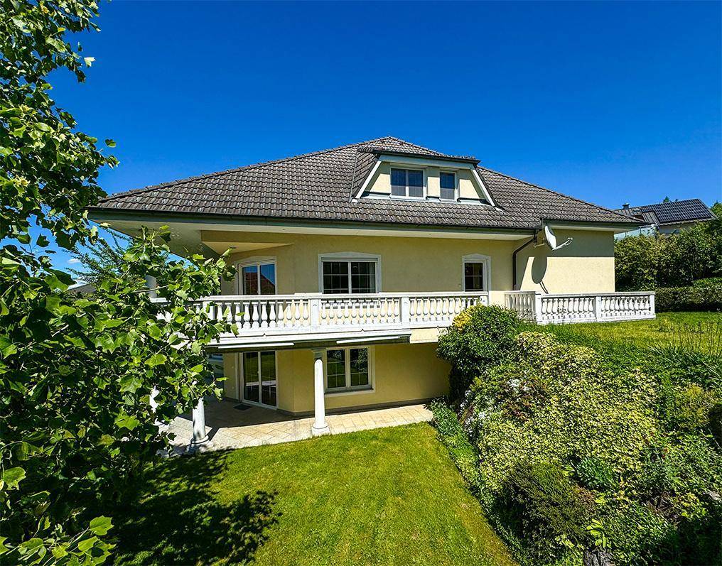 9 rooms Villa in Weisskirchen an der Traun, Austria No. 56835