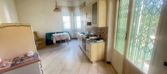 5-Zimmer Wohnung in Genoa, Italy, Nr. 2283 2