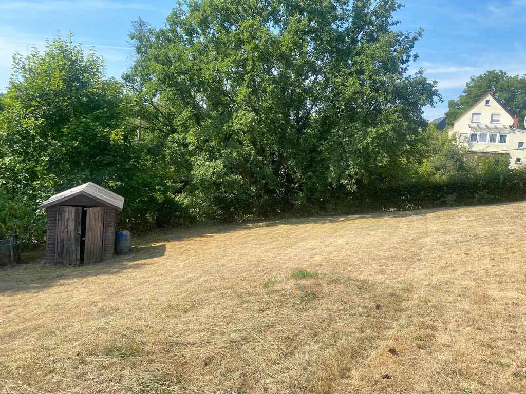  Land in Dusseldorf, Germany No. 24620