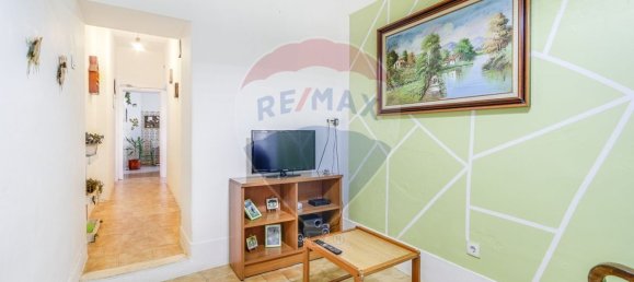 Edificio en Loures, Portugal 987 m² No. 72980 10