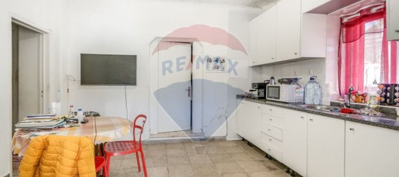 Edificio en Loures, Portugal 987 m² No. 72980 6