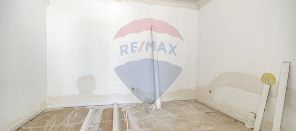 Edificio en Loures, Portugal 987 m² No. 72980 4