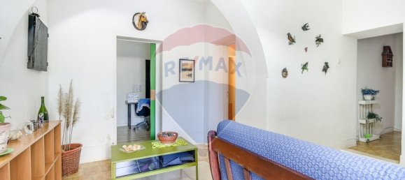 Edificio en Loures, Portugal 987 m² No. 72980 9