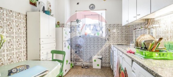 Edificio en Loures, Portugal 987 m² No. 72980 22