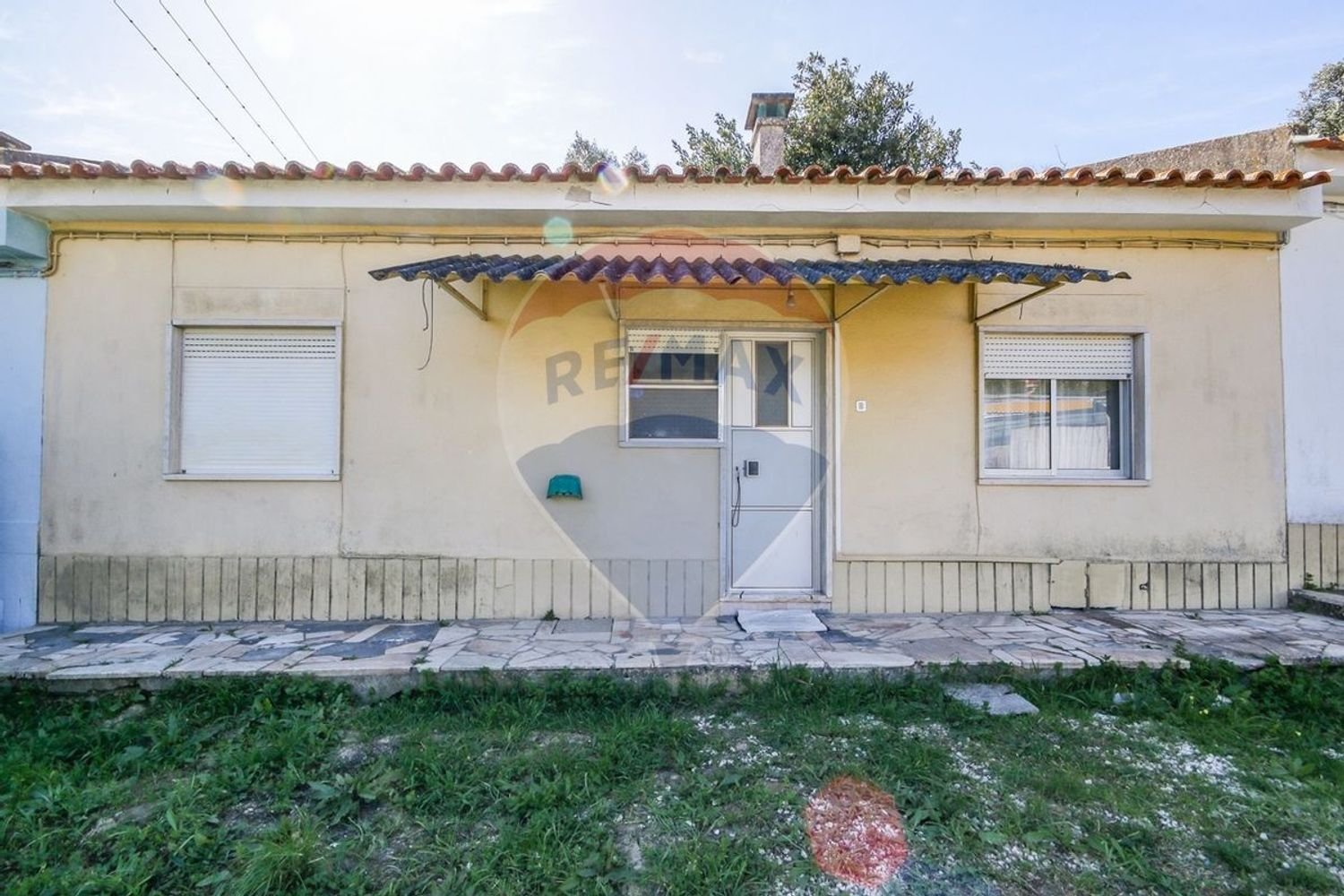 Edificio en Loures, Portugal 987 m² No. 72980