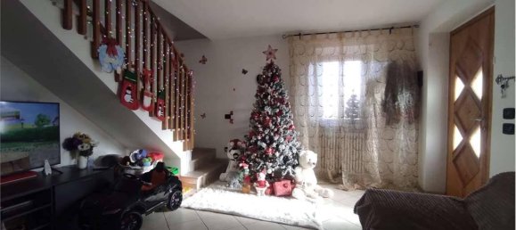 5 rooms House in Urbino, Italy No. 144902 3