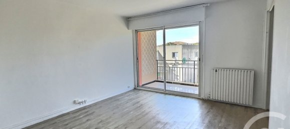 2 chambres Appartement à Fréjus, France No. 319380 4
