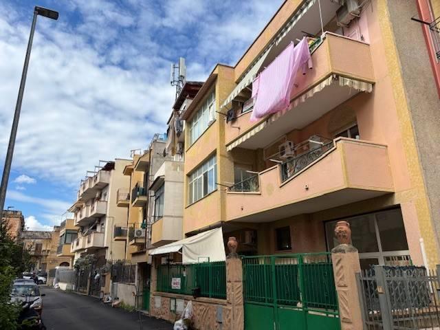 4 rooms Apartment in Santa Flavia, Italy No. 37654