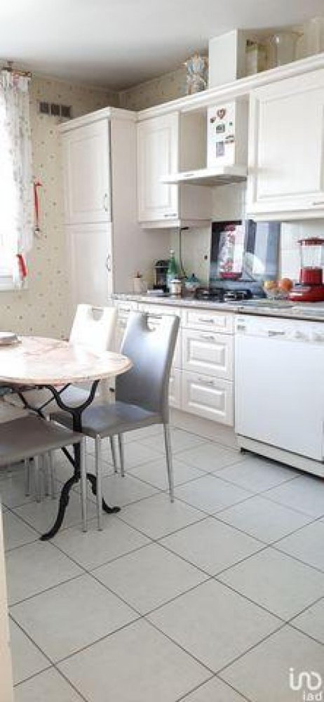 2 bedrooms Condo in Dijon, France No. 14591