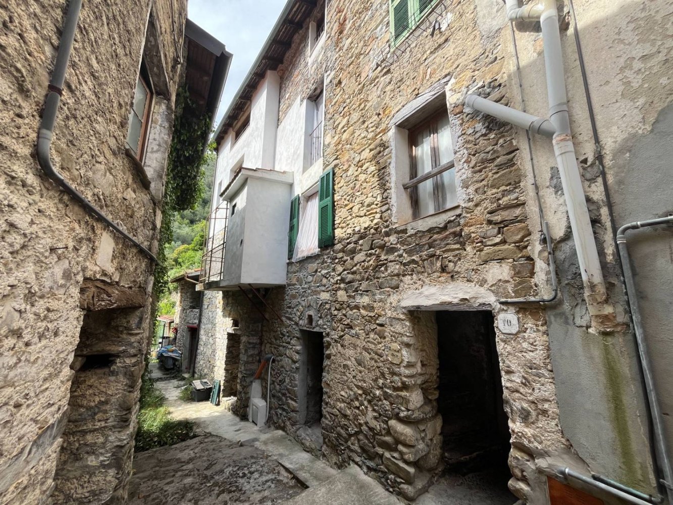 Casa T6 em Pigna, Italy N.º 339892