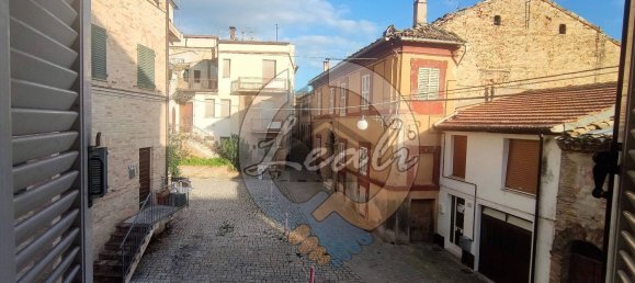 6 rooms House in Montegranaro, Italy No. 86049 8