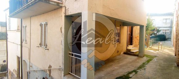 6 rooms House in Montegranaro, Italy No. 86049 2