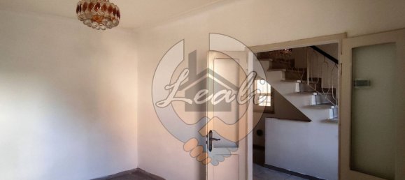 6 rooms House in Montegranaro, Italy No. 86049 7
