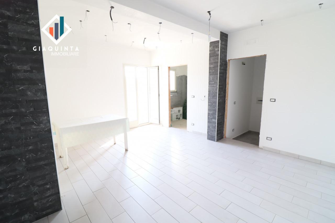 Casa de 4 habitaciónes en Palagonia, Italy No. 238989