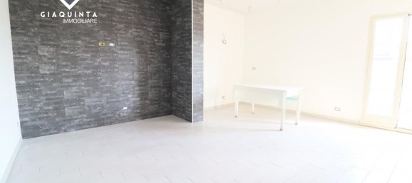 Casa de 4 habitaciónes en Palagonia, Italy No. 238989 3