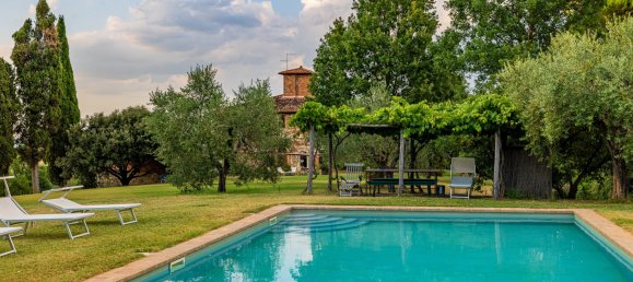 5 bedrooms Villa in Cetona, Italy No. 58740 8