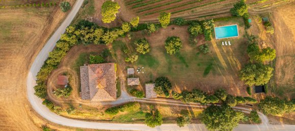 5 bedrooms Villa in Cetona, Italy No. 58740 11