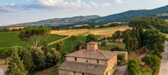 5 bedrooms Villa in Cetona, Italy No. 58740 3