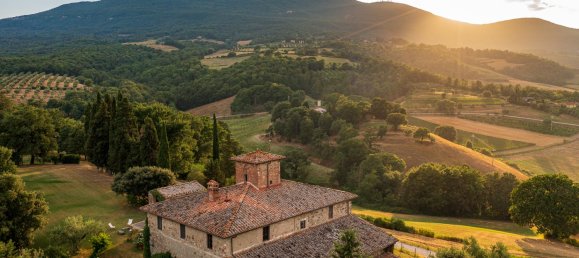 5 bedrooms Villa in Cetona, Italy No. 58740 5