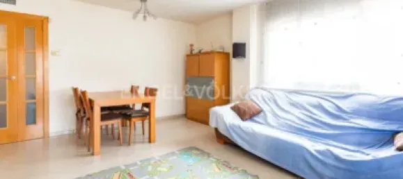 Квартира с 3 спальнями в Кастельдефельс, Испания № 174923 5