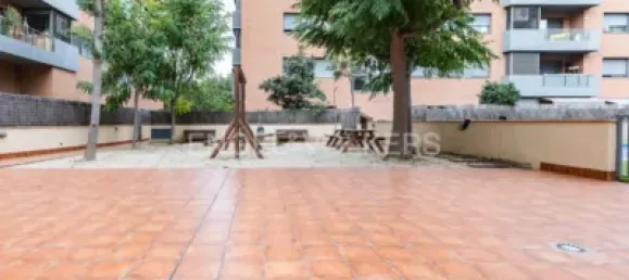 Квартира с 3 спальнями в Кастельдефельс, Испания № 174923 25