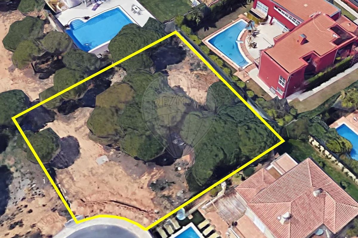 384m² Land in Almancil, Portugal No. 107432