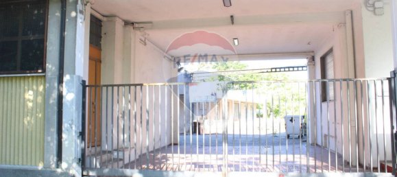 765m² Warehouse in Varese, Italy No. 61967 18