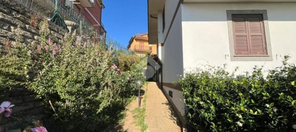 Квартира с 6 комнатами в Рокка Приора, Италия № 268998 3