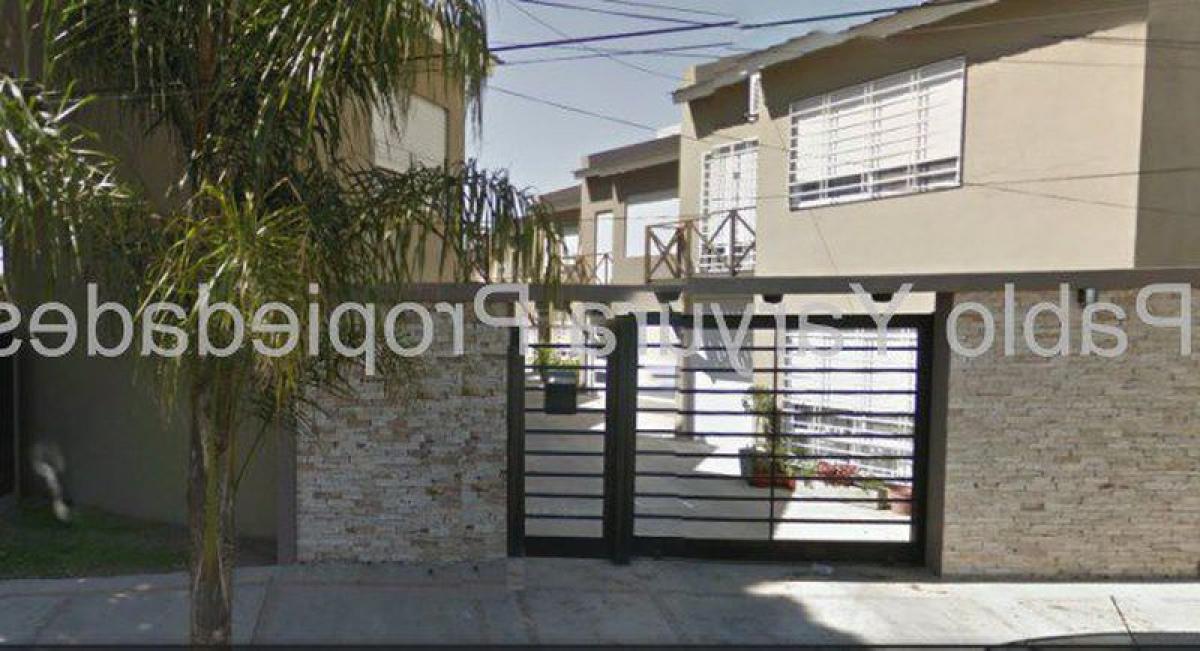 Studio in Tres de Febrero, Argentina No. 51853